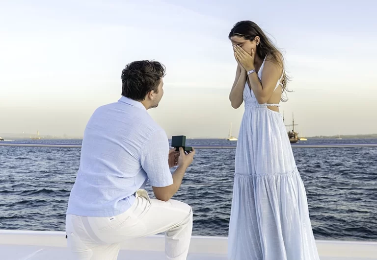 A secret proposal in a boat in Cartagena de Indias